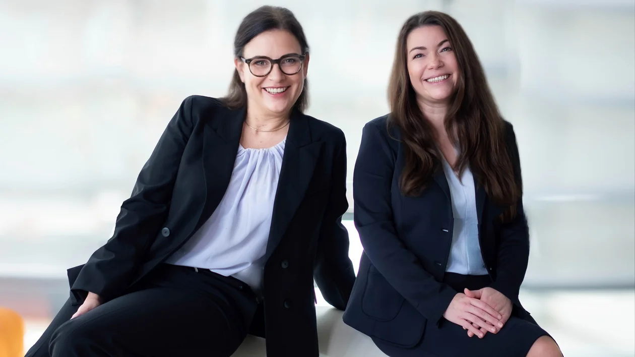 Foto Pressesprecherin Bradtmöller und Leiterin Investor Relations Beust